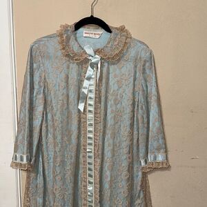 Odette  Barsa Robe